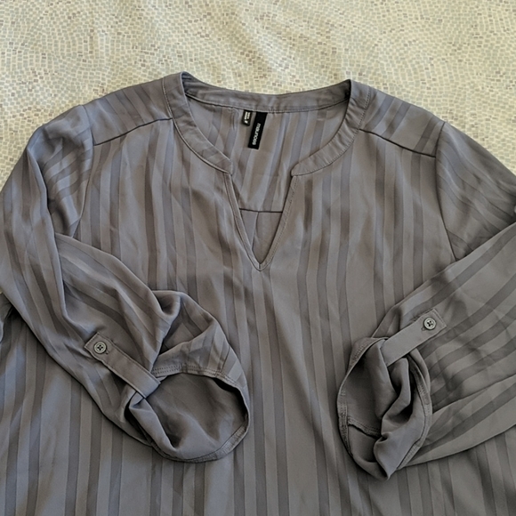 EUC Maurices | Grey Tunic - Picture 2 of 8